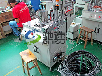 风扇锁螺丝设备