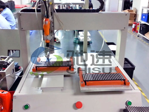 LED显示屏拧螺丝机