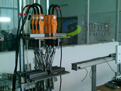 自动送锁螺丝机生产现场