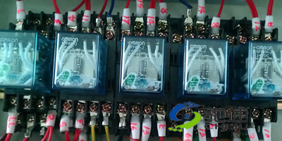 多轴锁螺丝机欧姆龙中间继电器