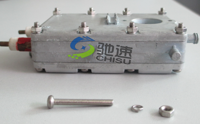 散热器自动锁螺丝机