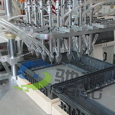 散热器拧螺丝机